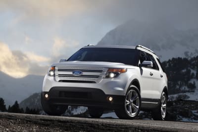 White Ford Explorer, 2010